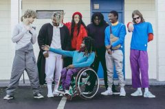 <b>跨越海岸去演绎新系列</b>