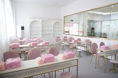 而一些价格较高的学校也不一定就适合所有学员