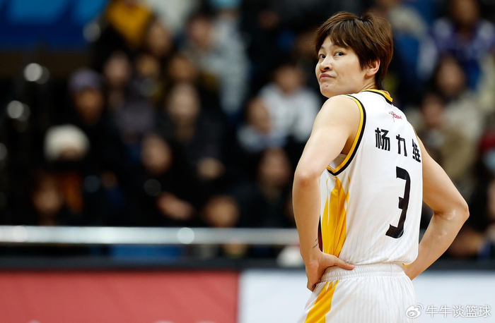 杨力维力压武桐桐登顶WCBA全明星票王，东莞女篮