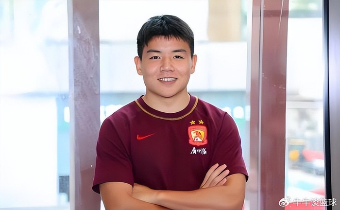 徐彬租借巴恩斯利未获一线队机会或返回狼队青