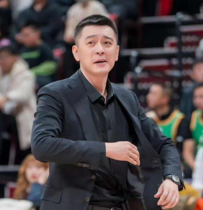 杨鸣指导离队后辽宁男篮陷入低谷 青训推广新岗