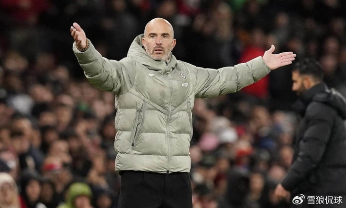 切尔西主帅因公开批评球员遭解雇 高层重罚不听